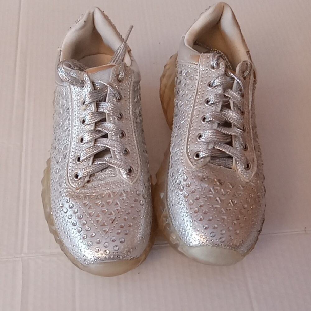 Steve Madden Size 7.5(38)Shimmering Silver Studded Sneakers. Fun